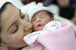Immagine di mamma e neonato